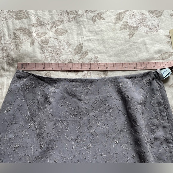 NWT Vintage Deadstock 100% Silk Gray Floral Beaded Mini Slip Skirt 10 Fairy 90s - Picture 7 of 10